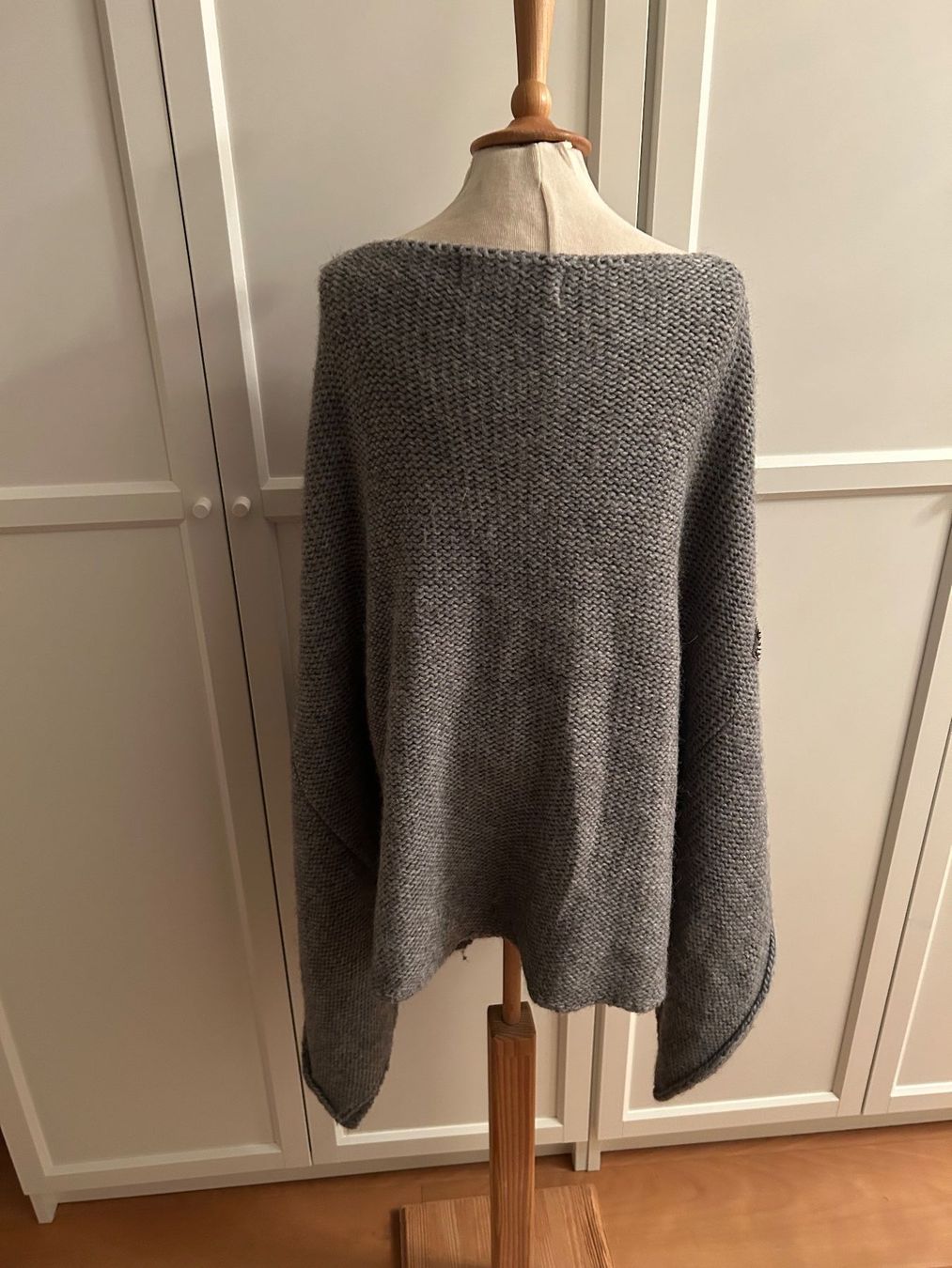 Zara Maglioni & Felpe: Poncho/Pullover Zara – Usato da Luzern venduto da lou4444 2