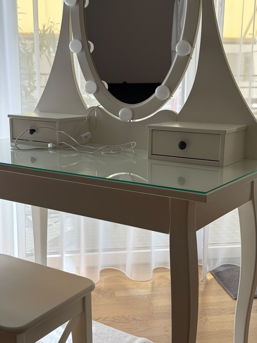 Ikea Tavoli da trucco: IKEA Schminktisch HEMNES mit Hocker – Usato da Pratteln venduto da sim_rjf5 5