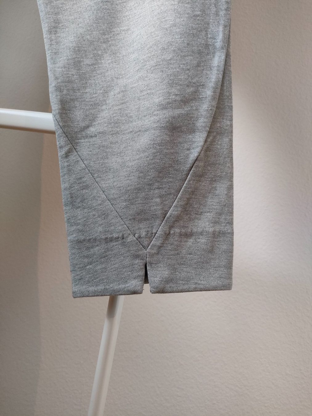 Pantaloni: Bequeme gerade Jogginghose grau – Nuovo (secondo la descrizione) da Dietikon venduto da MJ_Sporting 5