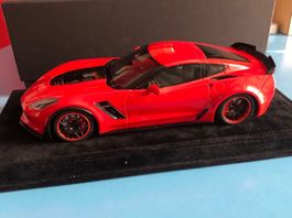 Chevrolet Corvette C7 1/18