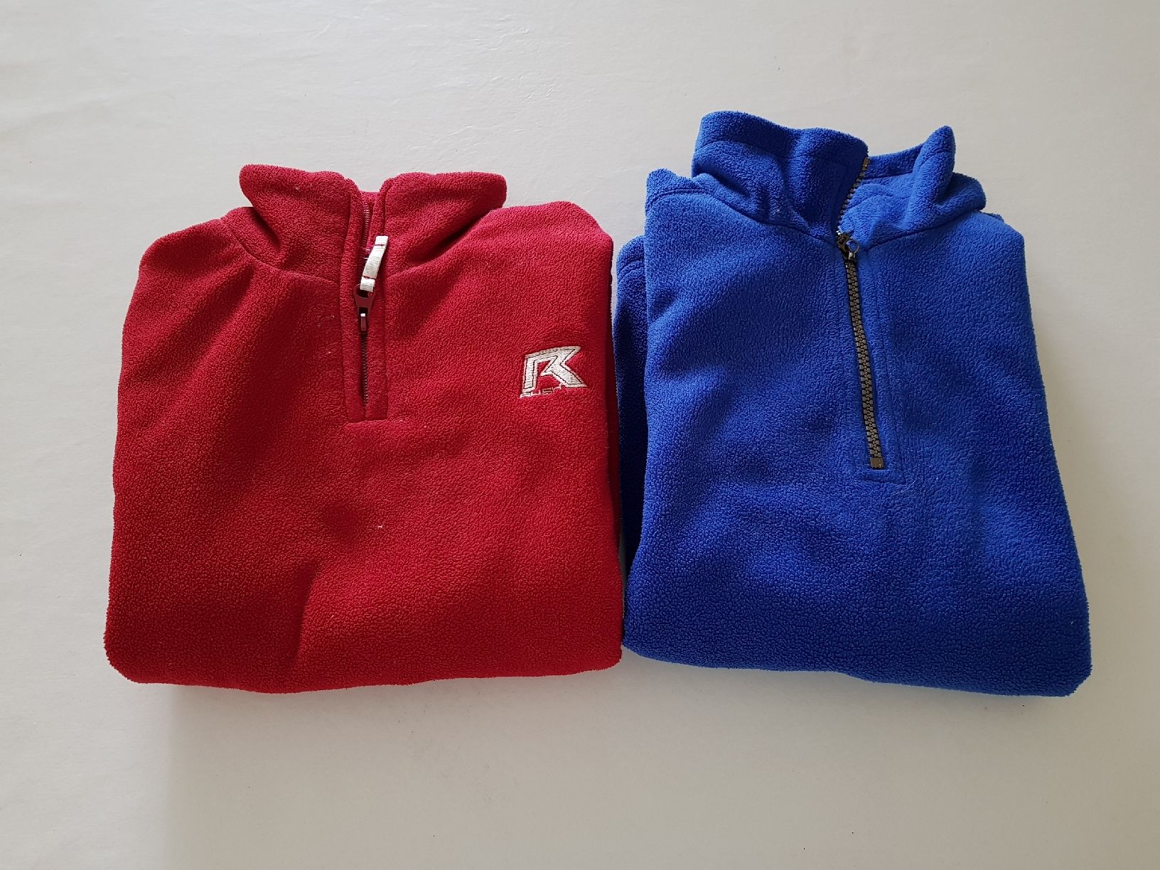 Kleiderpakete: pull – Gebraucht aus Hermance von Triplebizzo