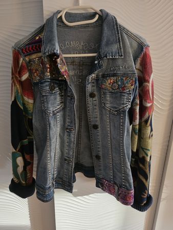 Jeansjacke Desigual bestickt Grösse M Top Zustand!