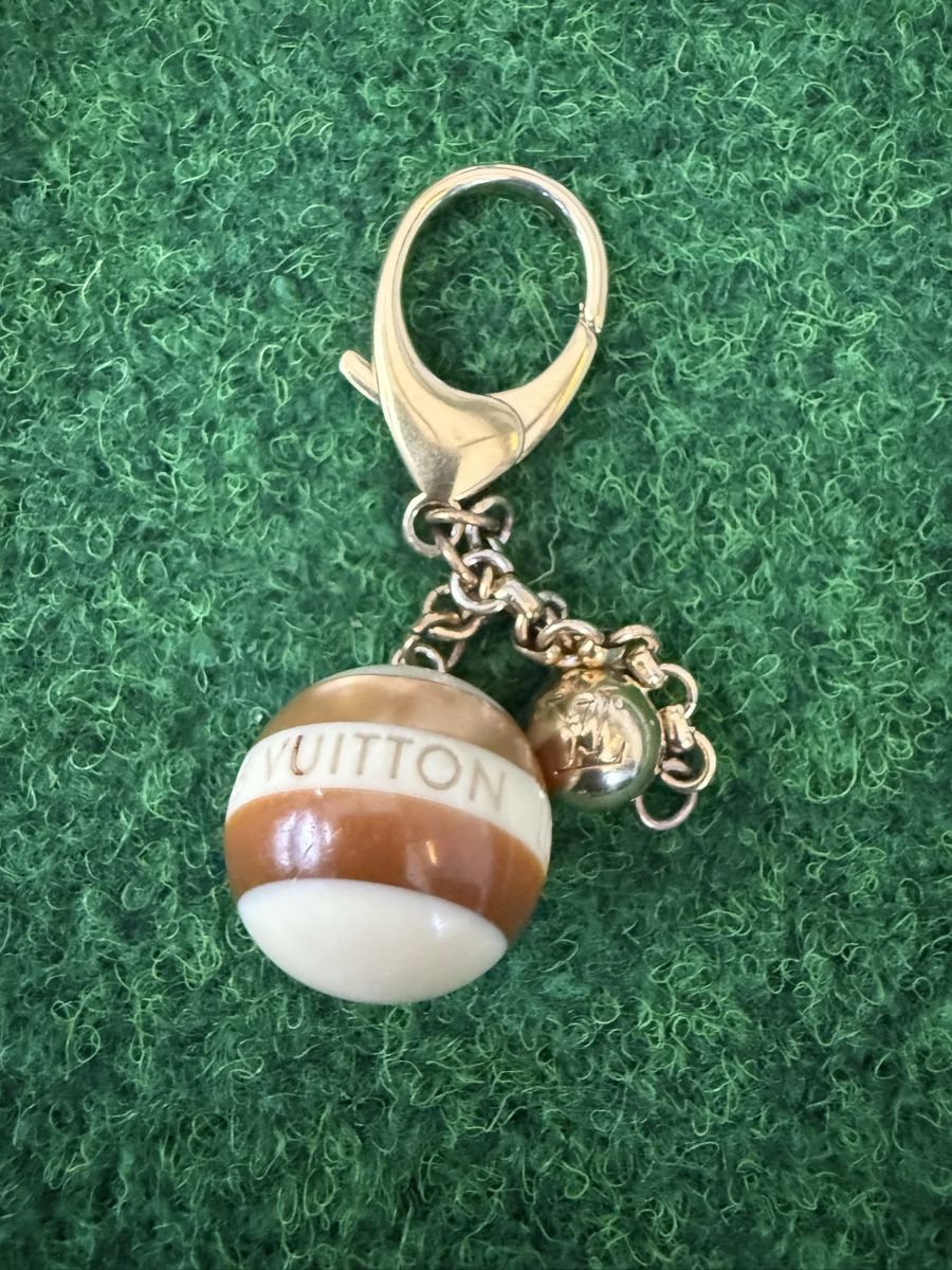 Louis Vuitton Portachiavi: Porte-clés Louis Vuitton  – Usato da Payerne venduto da Maylin2018 1