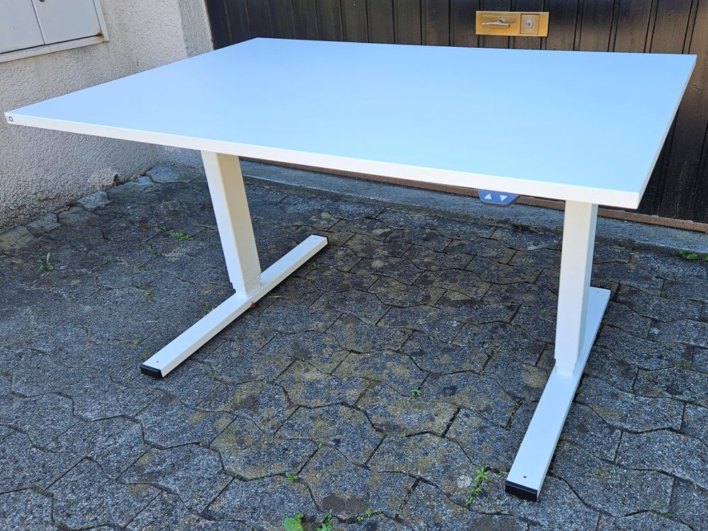 Lista Scrivanie: Sitz-Stehtisch, Hubtisch Bürotisch Lista LO-Pure elektrisch – Usato da Jona venduto da ASMARADO