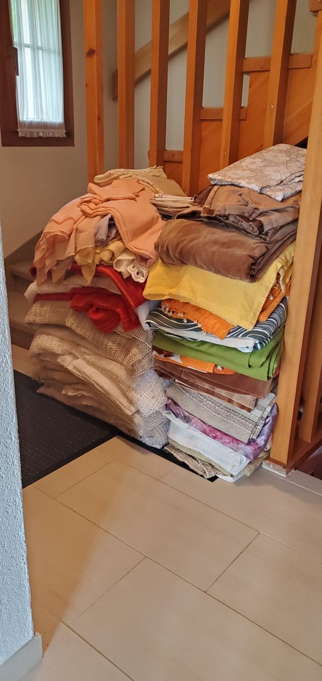 Tende: 10 - 20 KG Vorhänge (verschiedene) – Usato da Ennetbühl venduto da Steph048