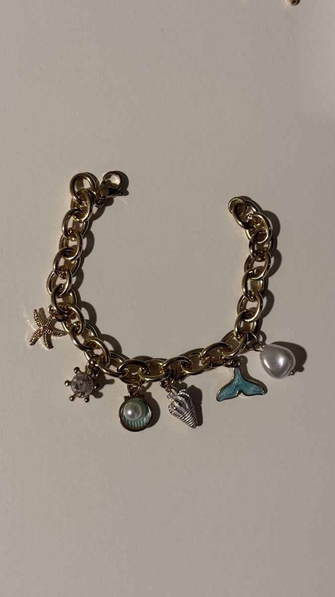 Armbänder & -reifen: Goldenes Armband mit Anhänger – Neu (gemäss Beschreibung) aus Mühlethal von Selisiari