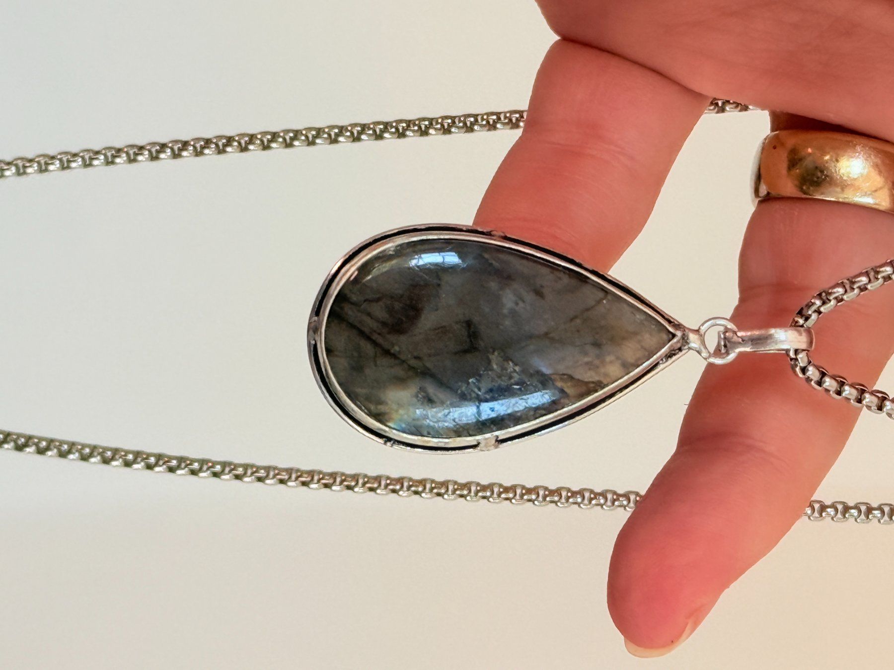 Ketten: Collier avec Labradorite – Neu und originalverpackt aus Genève von AWWA 6
