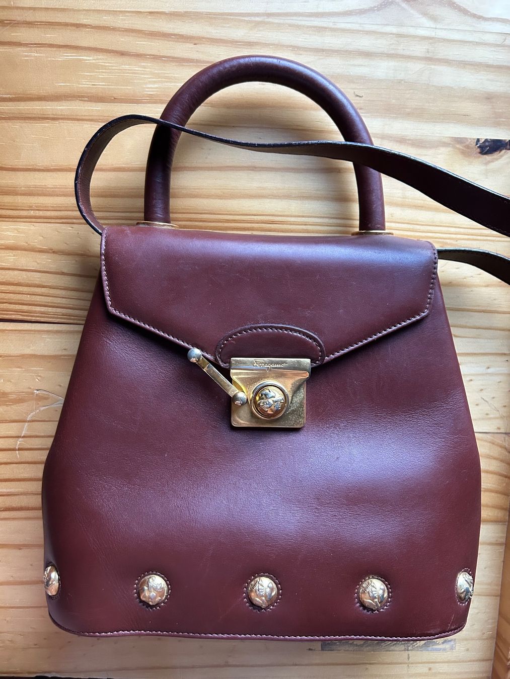 Salvatore Ferragamo Borse da donna: Salvatore Ferragamo Leather Bag – Usato da St.Josefen venduto da lop_lh8d 1