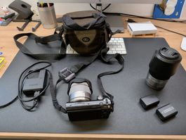 Appareil photo Sony NEX-5 avec 2 objectifs et accessoires