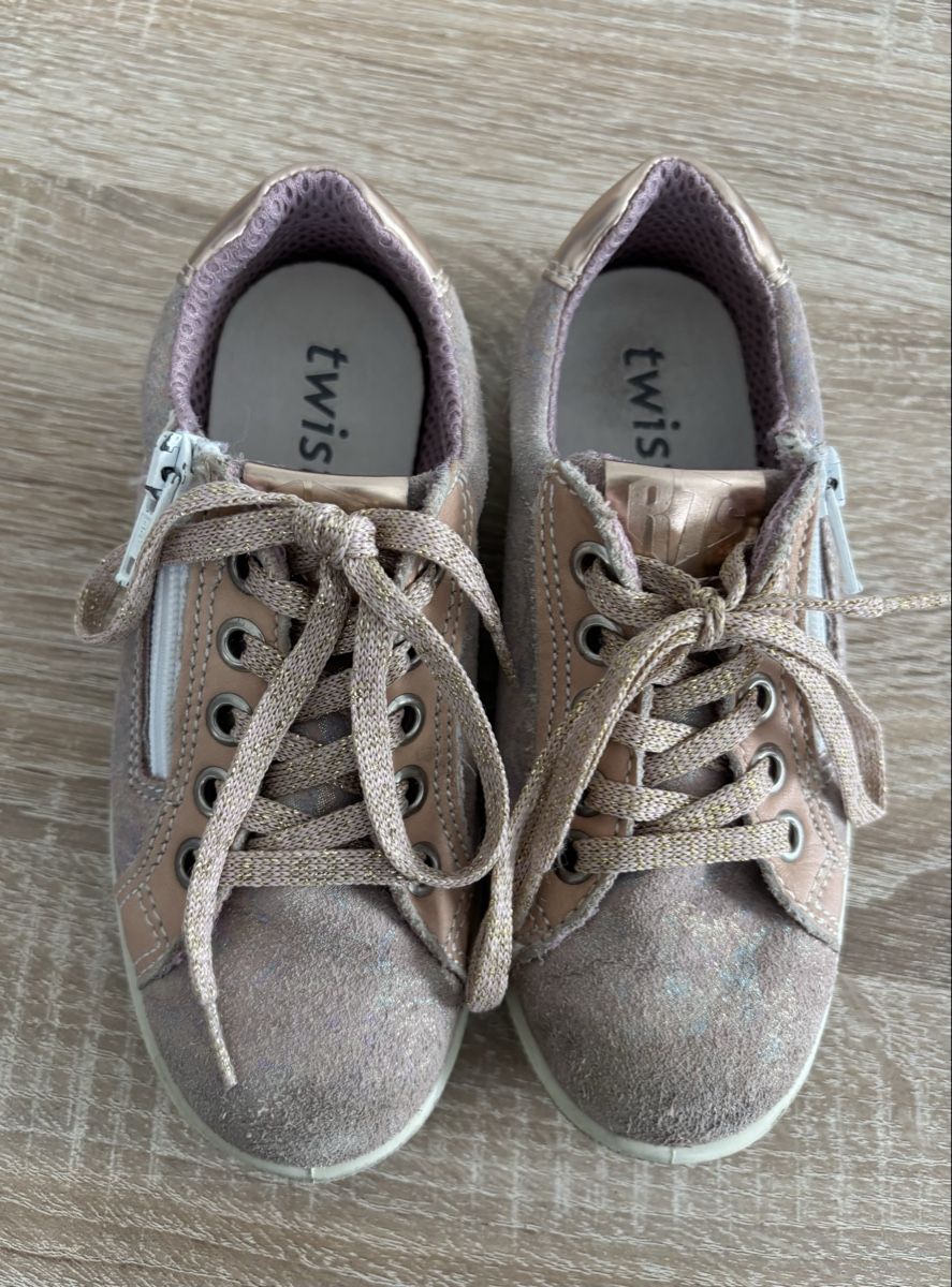 Scarpe per ragazze: Halbschuhe Gr 27 – Usato da Ebikon venduto da Regipe 2