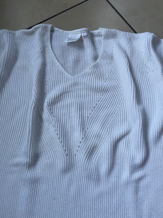 Maglioni & Felpe: Damen Pullover weiss L 64% BW und 36% Viskose – Usato da Bergdietikon venduto da antovale 1