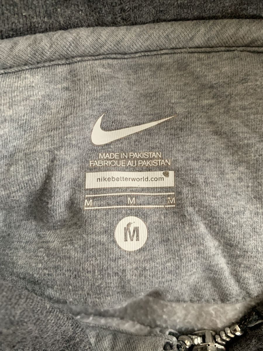 Nike Giacche: Kapuzenjacke von NIKE Gr. M – Usato da Ellikon an der Thur venduto da Bali1999 5