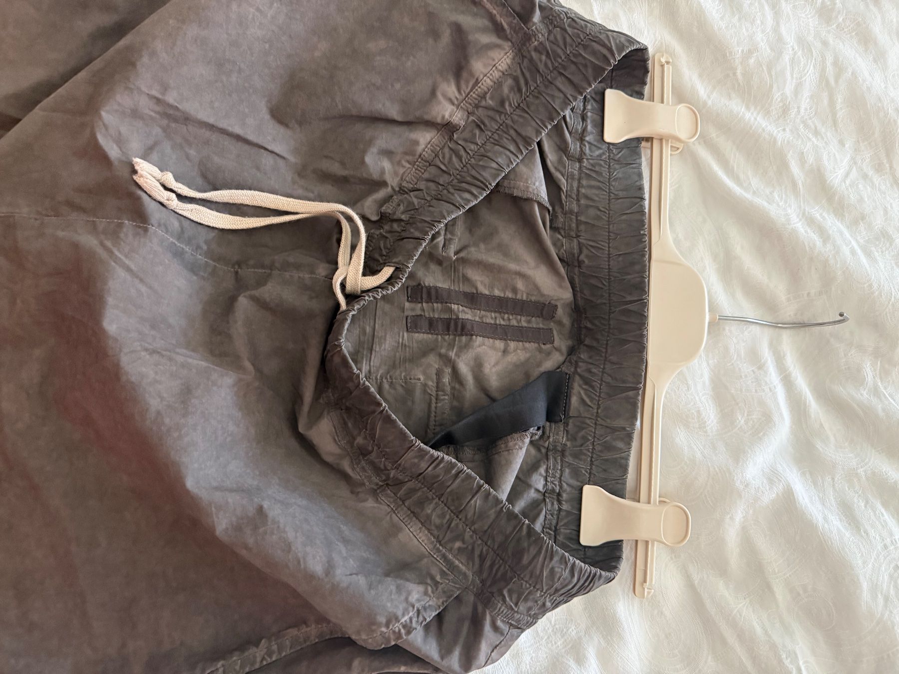 Rick Owens Pantaloni: Die Rick Owens DRKSHDW Drop Crotch Drawstring Hose – Usato da St.Gallen venduto da rtap 2