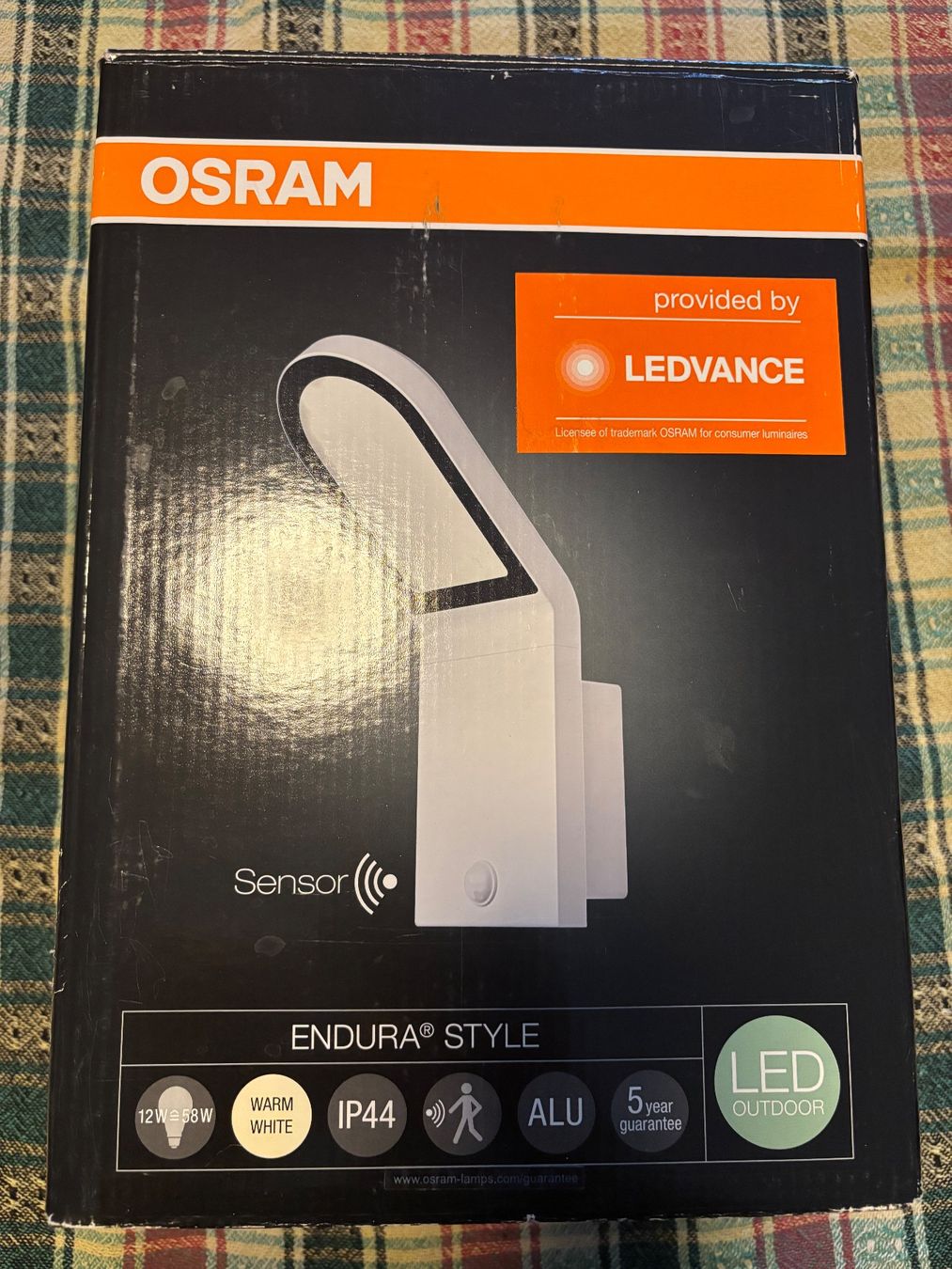 Osram Lampade: Osram LED-Aussenwandleuchte mit Sensor originalverpackt – Nuovo e nell'imballaggio originale da frauenfeld venduto da FilizS 3