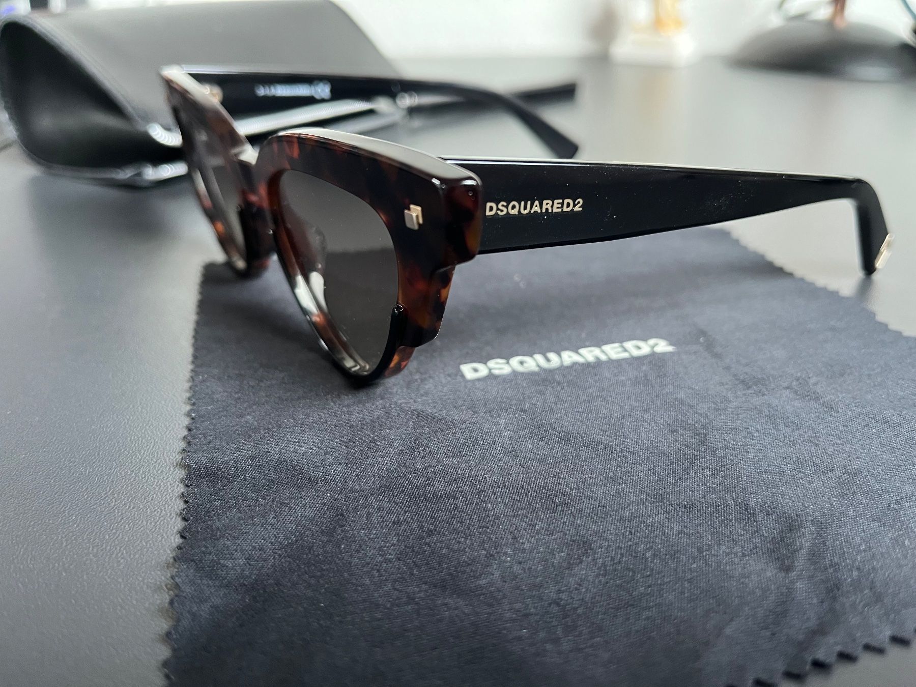 Dsquared2 Lunettes & Verres: DSQUARED2 Sonnenbrille inkl Etui+ Tuch – Neuf (Voir description) à Zürich par nina__viva 2