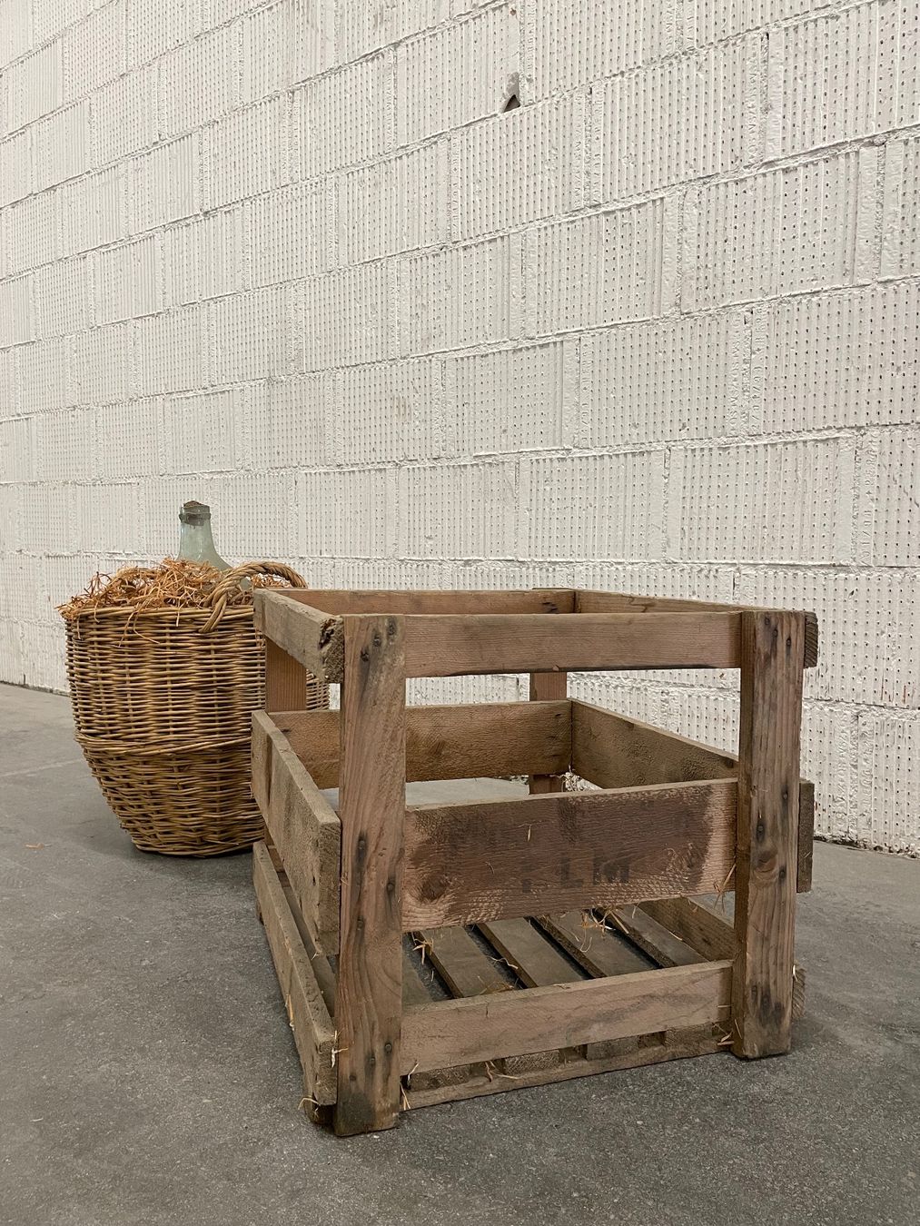 Bottiglie: Holz_Harass mit Korbflasche – Usato da Flawil venduto da Waldau1A 3