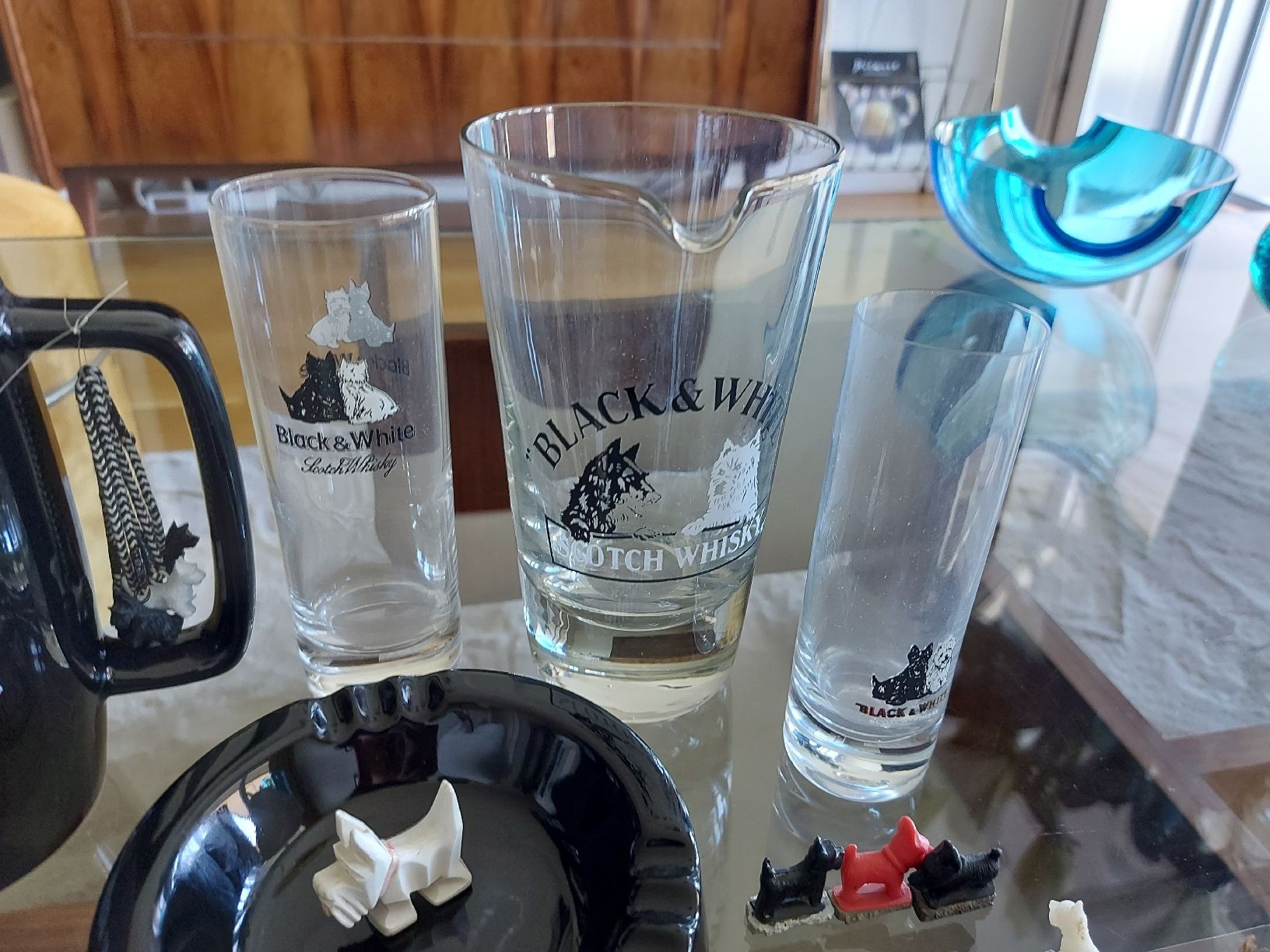 Statuette: 23 Teile Black & White Scotch Whisky – Nuovo (secondo la descrizione) da Ostermundigen venduto da son_vd9k 4