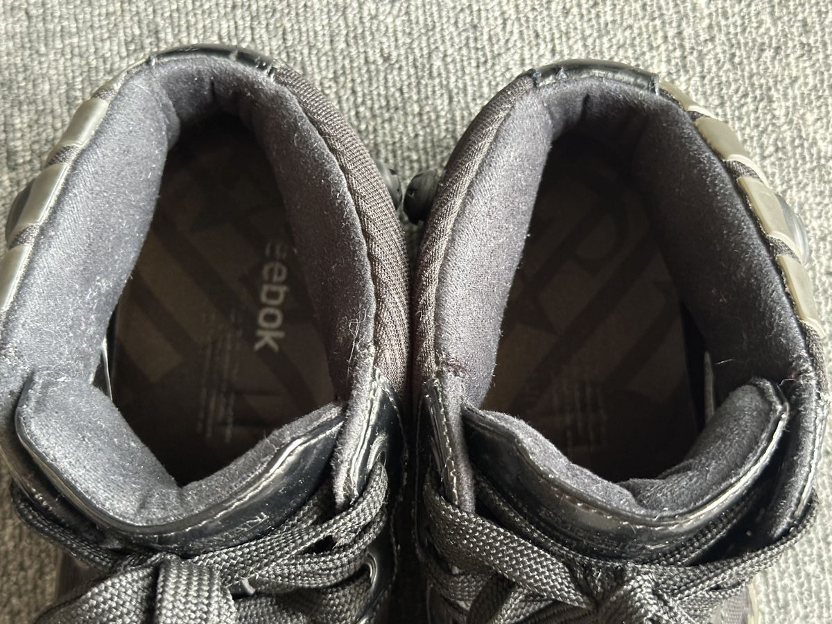 Armani Scarpe da uomo: Armani Reebok homme taille 43 noir – Usato da Bulle venduto da LeMoleson 7