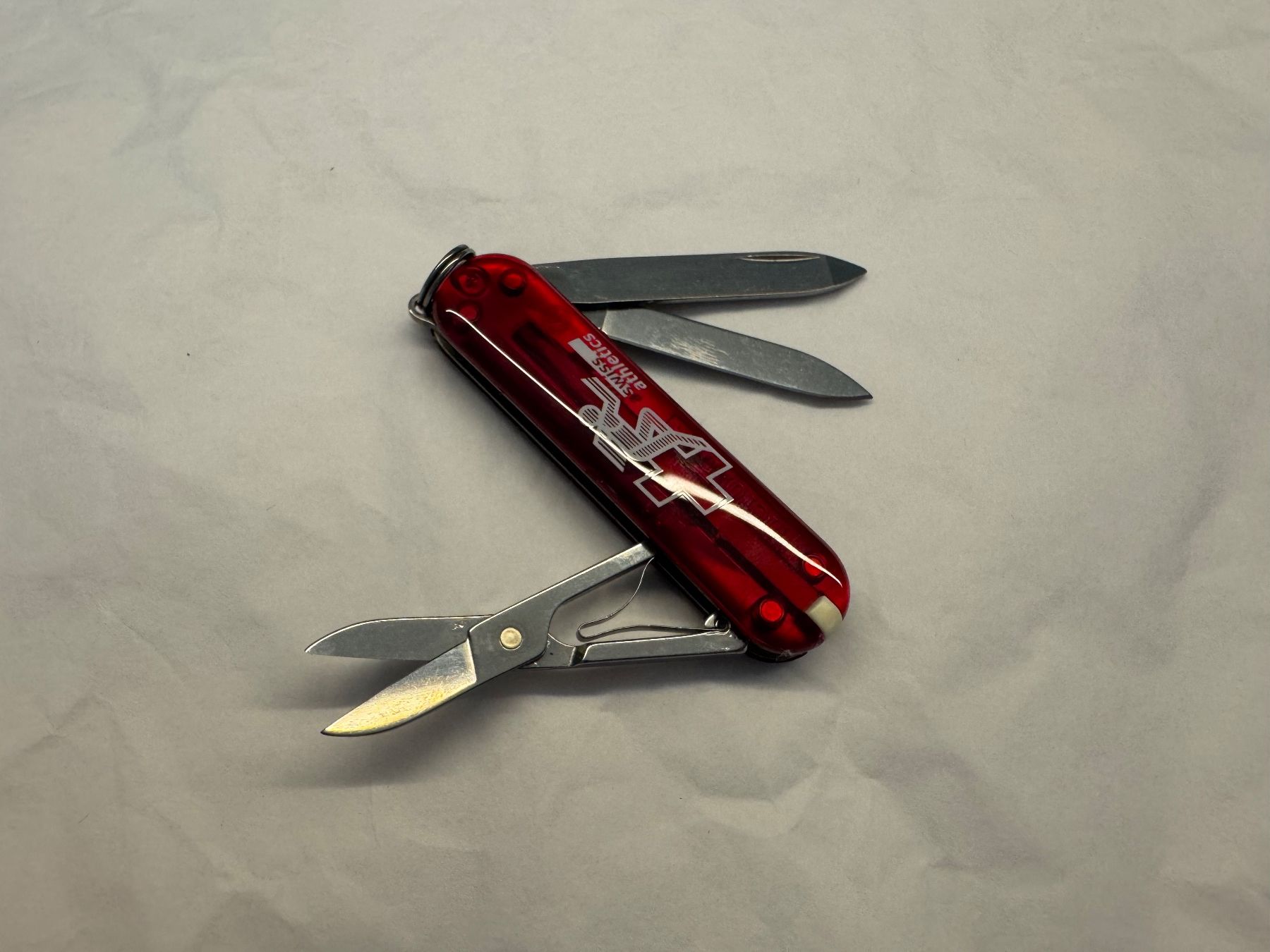 Victorinox Coltelli tascabile: Victorinox Classis Swiss Athletics – Nuovo (secondo la descrizione) da Kestenholz venduto da Sackmesser67 2