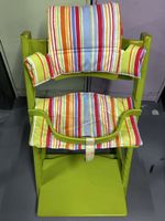 Chaise haute Stokke avec coussin rayé