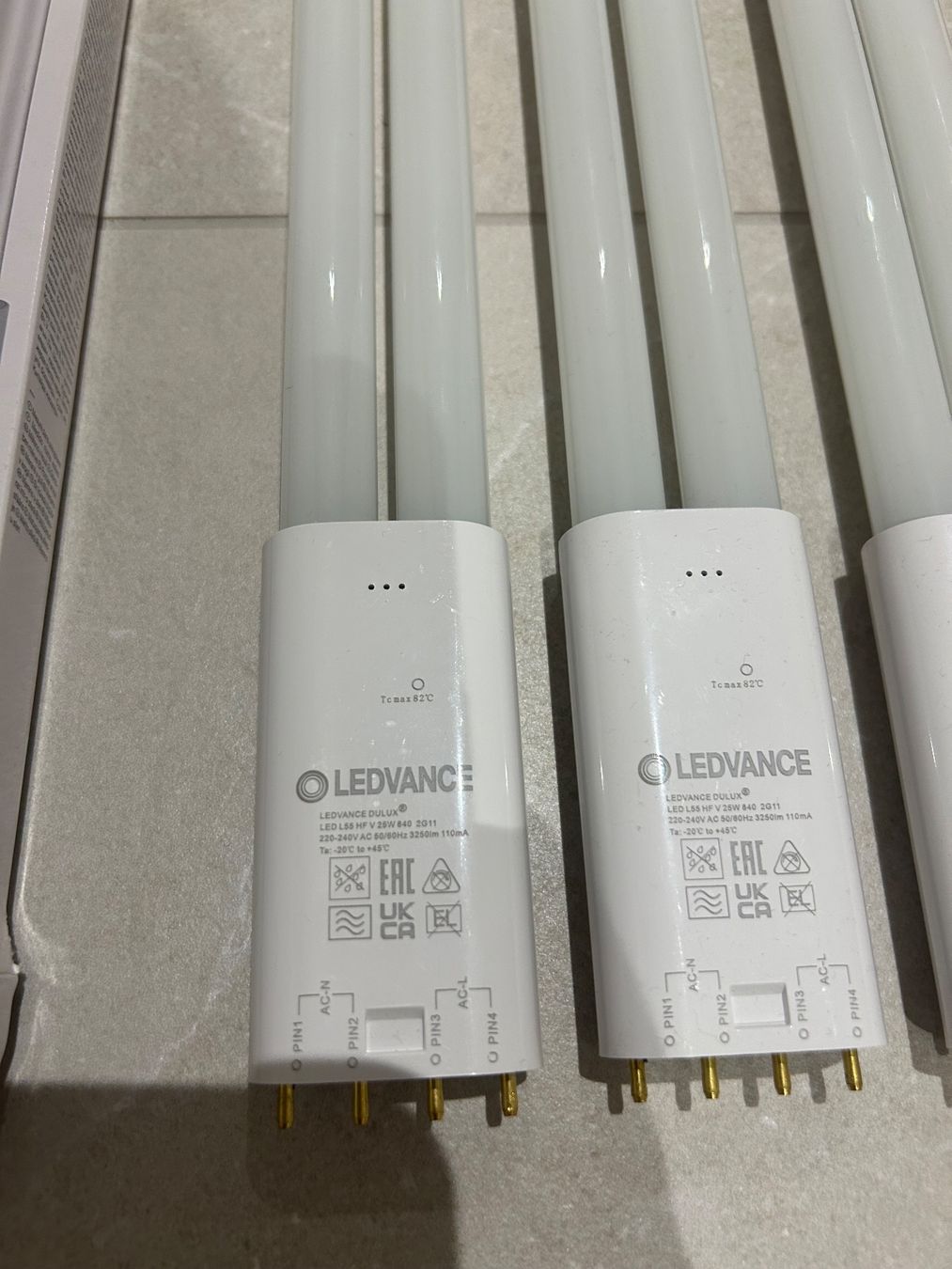 Lampade: Ledvance Dulux LED L55 HF V – Usato da Kappelen venduto da Kugelfisch011 3