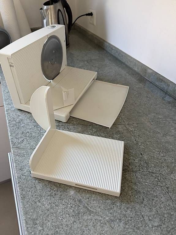 Elettrodomestici da cucina: Miostar Schneidemaschine – Usato da Bottmingen venduto da Murtzli 2