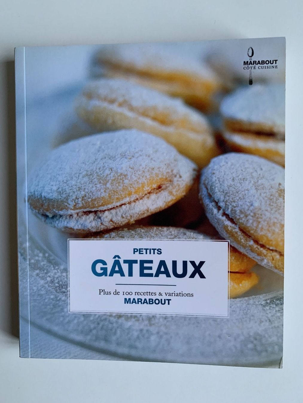 Libri: 1 Kochbuch + 1 Backbuch (en français) – Usato da Bern venduto da demalla 1