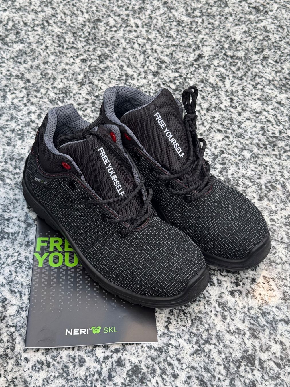Scarpe da uomo: Sicherheitsschuh Neri 314 high S3 SRC, Gr. 40 – Nuovo e nell'imballaggio originale da Wattwil venduto da edel88