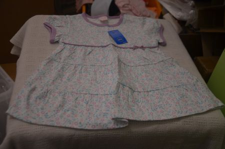 TAILLE  98  - NEU