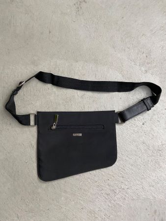 Minimalistische Umhängetasche Schwarz – Neu & Vintage Style