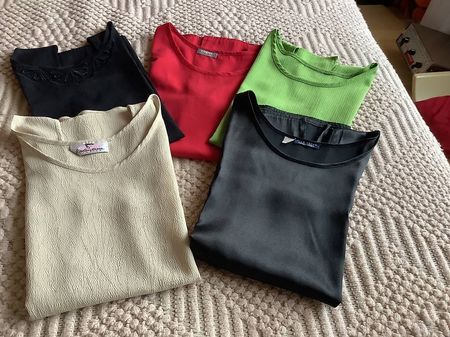 5 neuwertige Tops Gr. 40-42 (Preis pro Stk.)