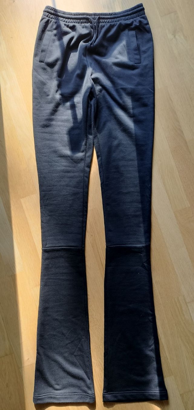 Leggings: Leggings mit Schlag L Schwarz – Gebraucht aus Bern von verateinilae