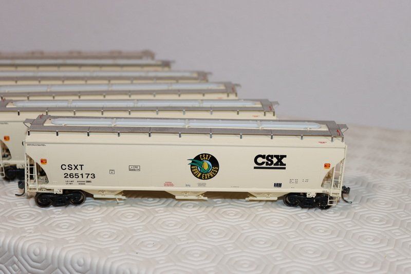 Trains électriques: 7 US Güterwagen ( 551 ) – D'occasion à Kerzers par Winu64 2