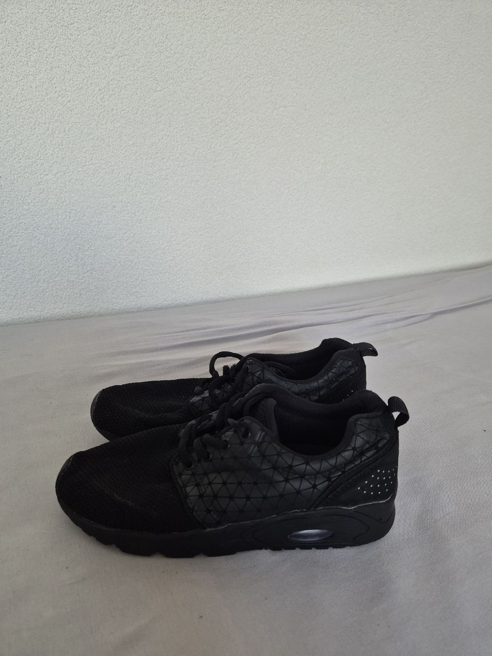 Scarpe da donna: Turnschuhe – Usato da Hörhausen venduto da Nuage81 1