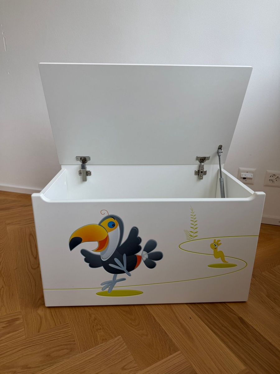 Truhen: Kindertruhe/Spieltruhe mit Tiermotiven, gut erhalten – Gebraucht aus Rapperswil SG von mar_mg5x 1