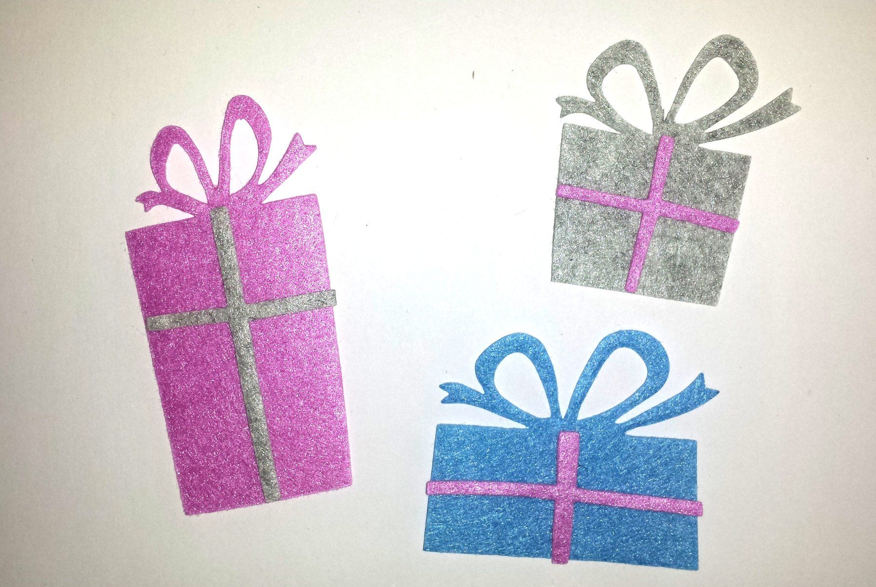 Kit bricolage: 6 Stk Filz Geschenke gestanzt, Felt Die cuts – Nuovo (secondo la descrizione) da Langenthal venduto da zelgaz