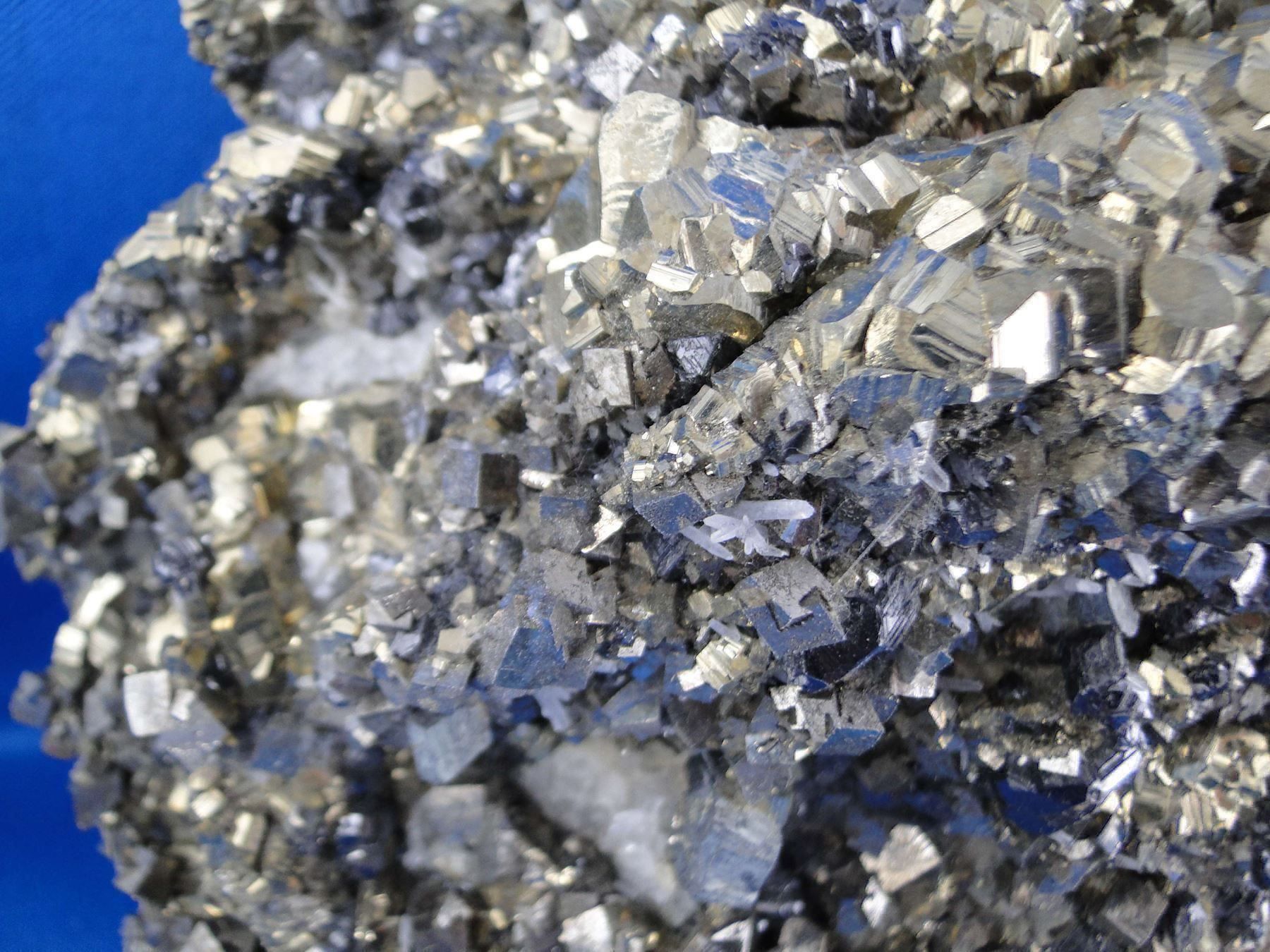 Minéraux & Lithothérapie: Pyrit mit Bournonit – D'occasion à Schinznach Bad par Demerald 2