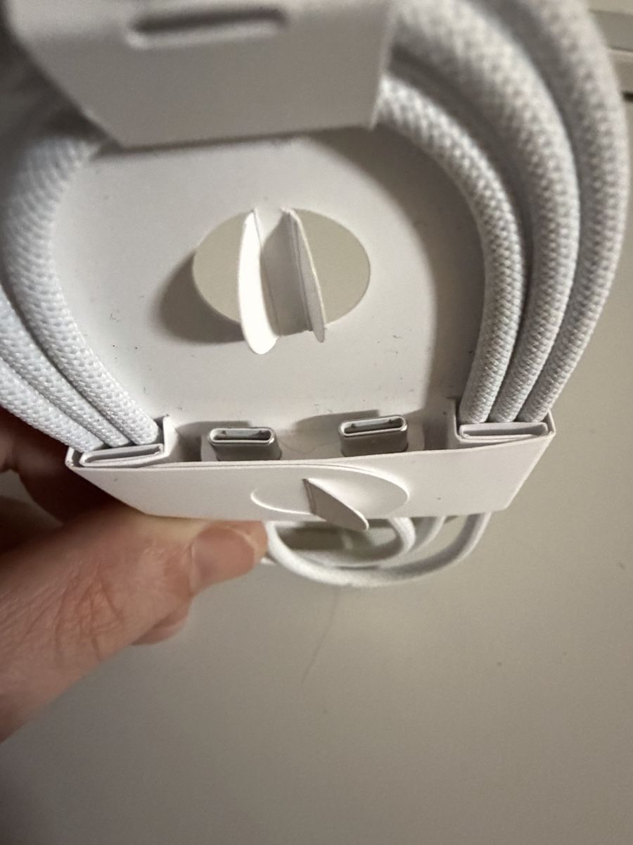 Apple Cavi: Apple USB-C Ladekabel  Neu – Nuovo (secondo la descrizione) da Niedergampel venduto da Nocturano.Art 1