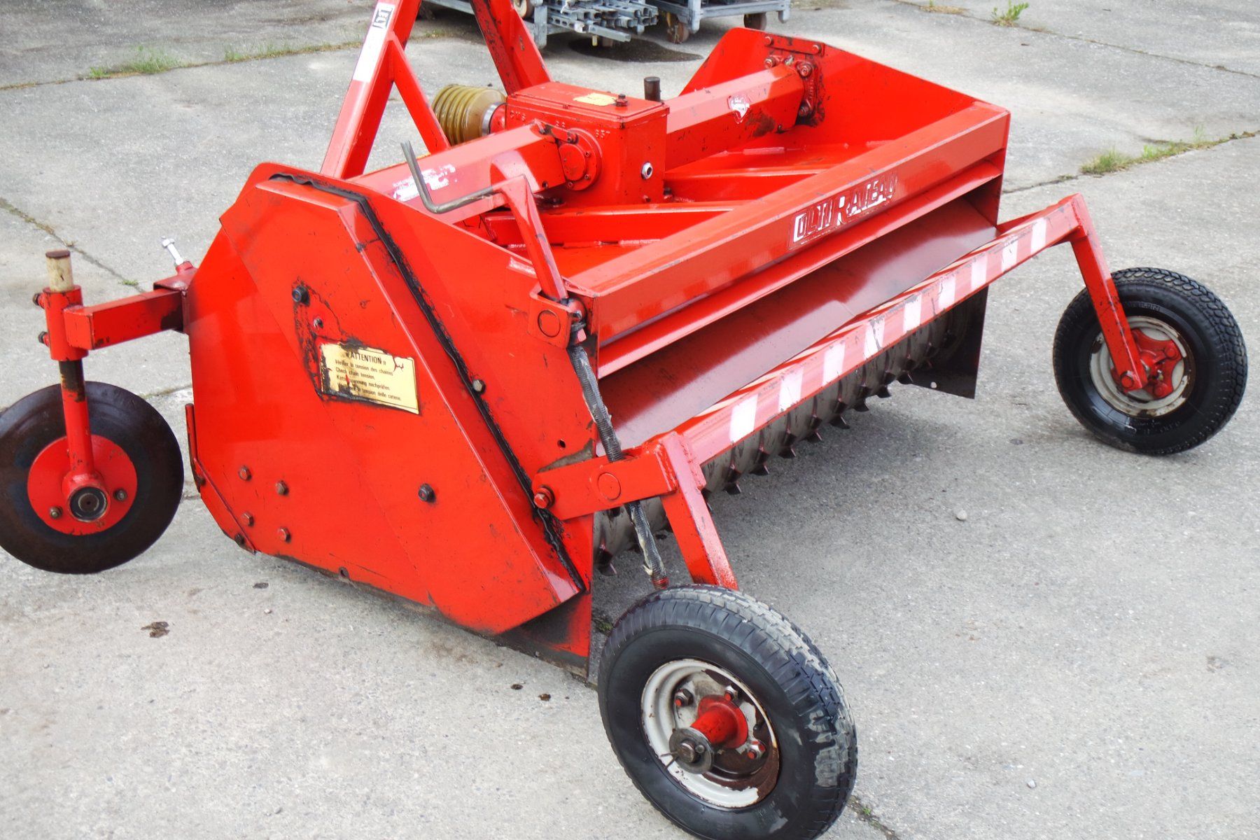 Tutte le macchine: FRAISE ROTATIVE ( CULTIRATEAU) – Usato da Avenches venduto da Brocadou 3
