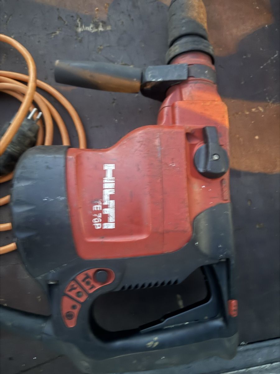 Hilti Perceuses: Hilti TE76 – D'occasion à Zofingen par merc212 2