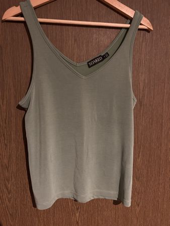 Damen Top olivgrün Grösse S Marke SOAKED guter Zustand