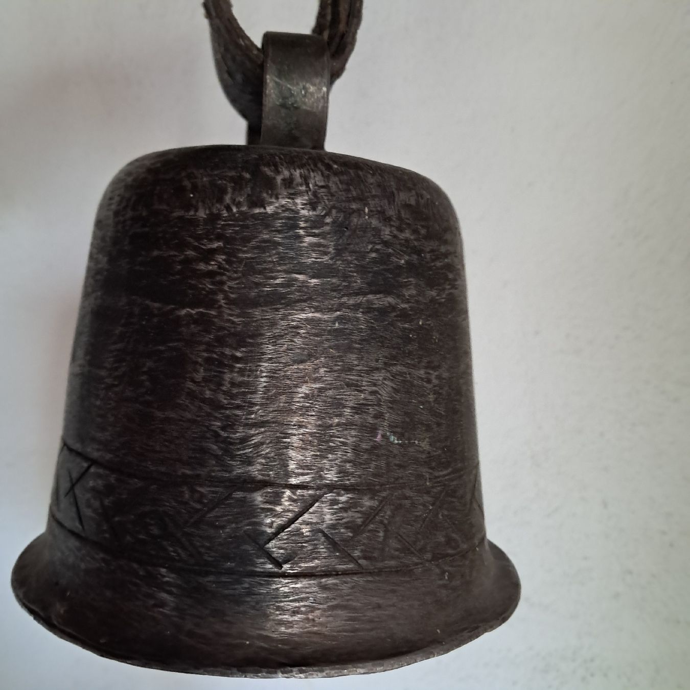 Campanacci mucche: ALTE STAHL GLOCKE HANDGEFERTIGT  – Usato da Murten venduto da SHETHOF 2