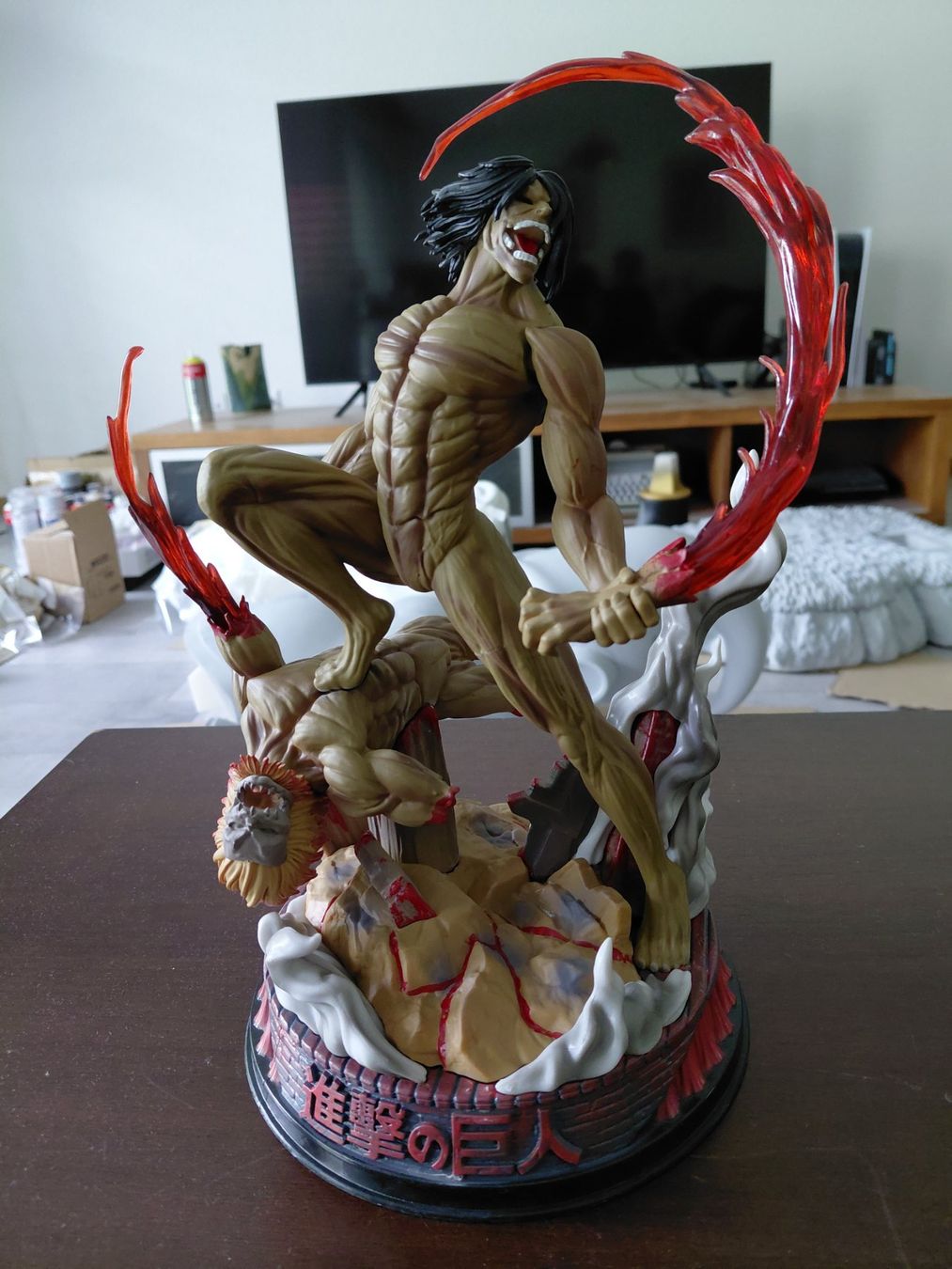 Statuette: Incroyable figurine - L'Attaque des Titans – Nuovo (secondo la descrizione) da YVERDON-LES-BAINS venduto da Tony-no