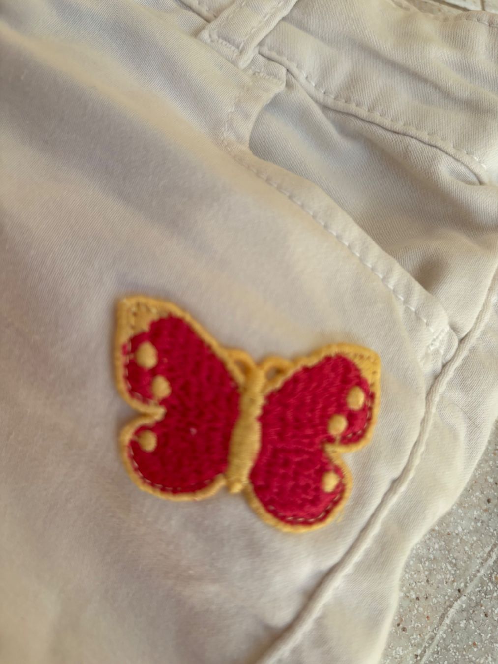 Benetton Pantaloni: 122-134_Benetton_denim – Usato da St-George venduto da elena27 1