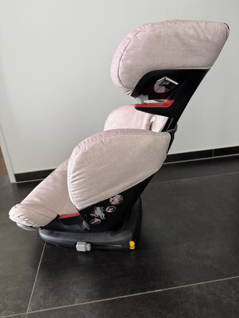 Maxi-Cosi Seggiolini per auto: MaxiCosi Rodifix mit Isofix – Usato da Wangen b. Olten venduto da Braeggi 1