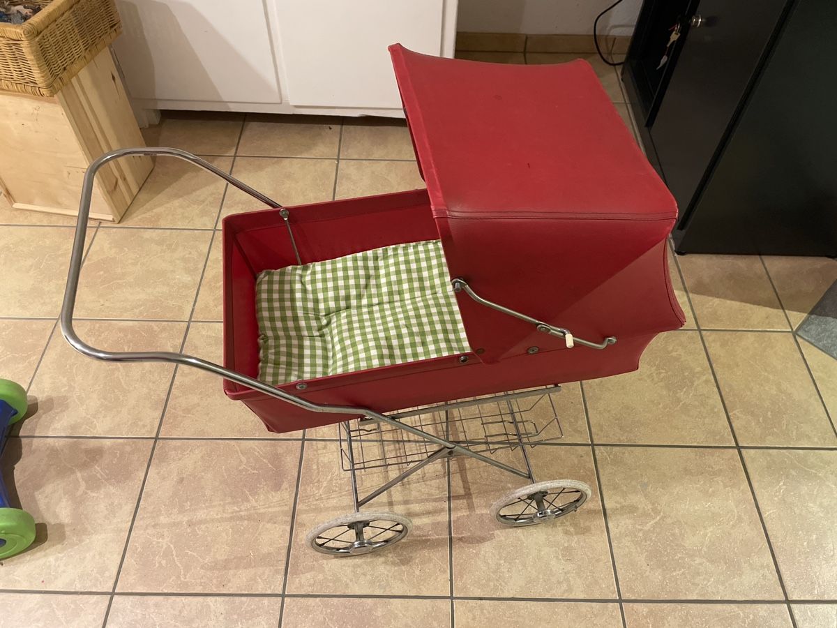 Voitures de poupées: Bäbiwagen – D'occasion à Muttenz par esthi1962 2