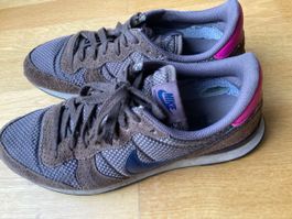 NIKE Internationalist braun Grösse 42 guter Zusta