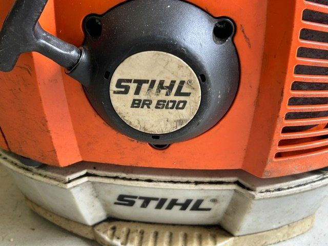 Stihl Aspirateurs & souffleurs à feuilles: Laubbläser Stihl BR 800 – Défectueux à Eggersriet par Mowag65 2