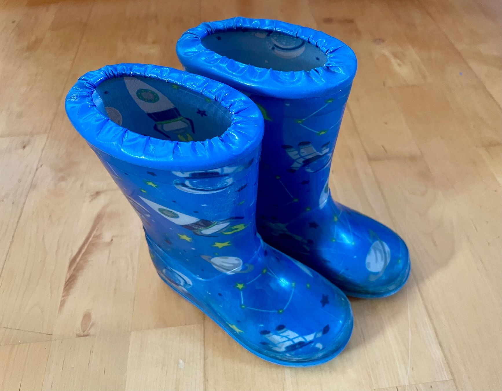 Schuhe für Jungen: Gummistiefel Gr 26 – Gebraucht aus Hüntwangen von fra_7nd2 2