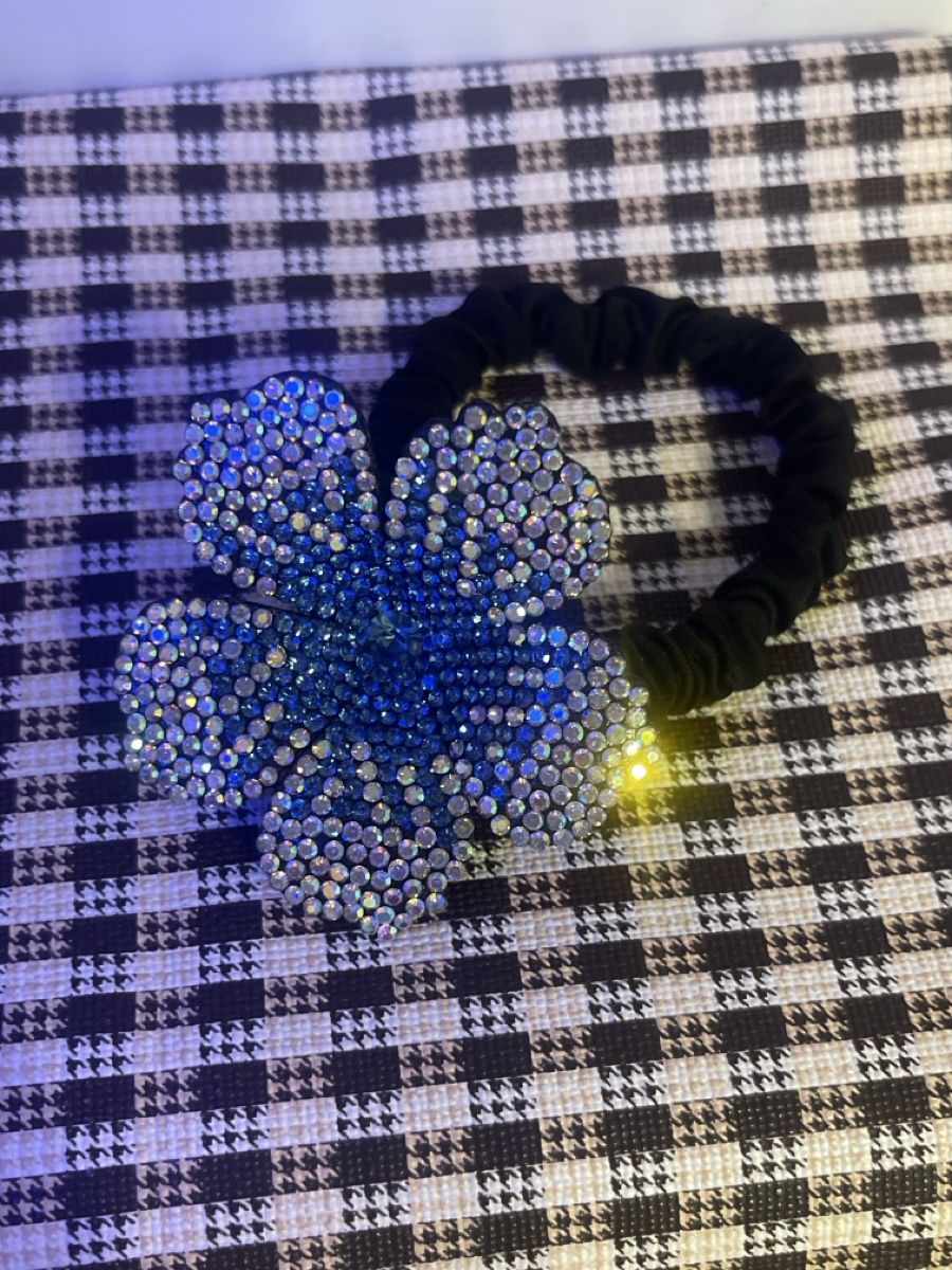 Accessoires pour cheveux: Hand Made Haargummi – Neuf (Voir description) à Pfäffikon ZH par Maki_zuerich